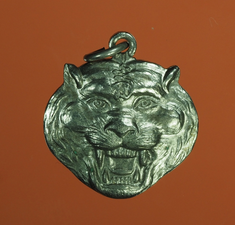 6061 เหรียญหน้ากากเสือ หลวงพ่อเปิ่น วัดบางพระ นครปฐม ปั 2523 ไม่ขายปลอมเอาไว้ให้ดูเป็นตัวอย่าง 95