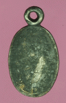 26881 เหรียญเม็ดแตง  หลวงพ่อแช่ม วัดฉลอง ภูเก็ต ประมาณปี พ.ศ. 2512 เนื้อเงินลงถม