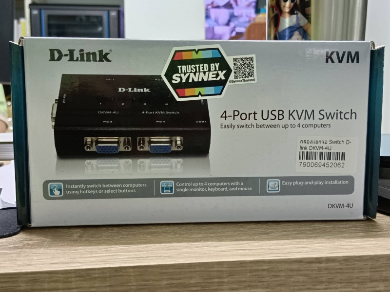 D-link DKVM-4U 4-Port USB KVM Switch (USB Keyboard, SVGA Video, USB Mouse) LEDs 4-Port status LEDs